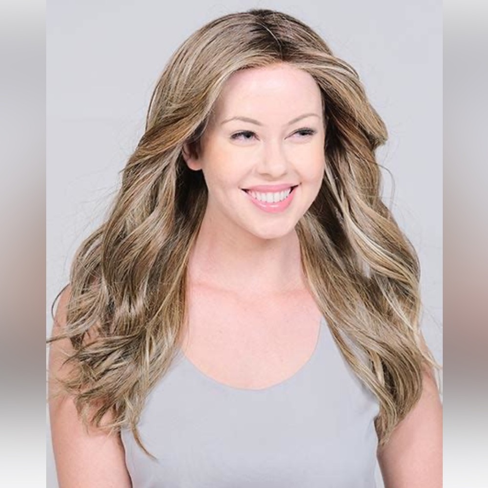 BELLE TRESS -PEERLESS 22”- Color Tres Leches Blonde